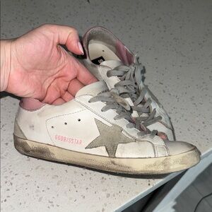 Golden Goose White Leather Low-Top Sneakers with Pink Heel Tab and Gray Star